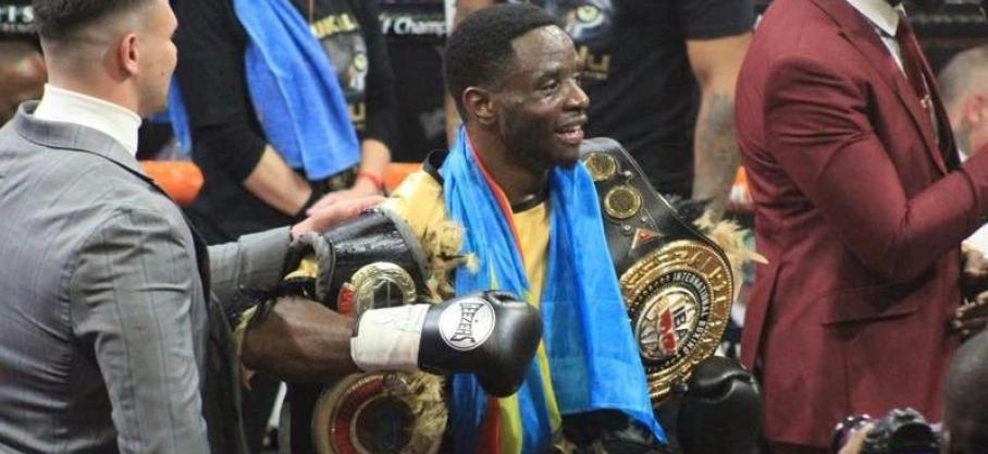 Boxe : Patrick Mukala sacré champion d’Afrique IBO des mi-lourds après sa victoire par KO sur Cristiano Ndombasy