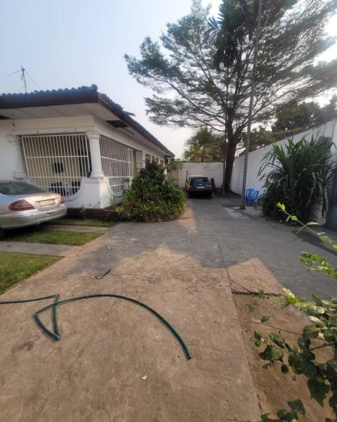 Parcelle en Vente  Commune de Kintambo Quartier Jamaque