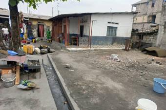 Parcelle avec plusieurs maisons  vendre  Commune de Barumbu