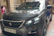 Peugeot 3008 Année de fabrication  2020 essence automatique volant gauche 4 cylindre prix 15.000$ à discuter localisation gombe automobile_motos_velos_engins_et_pieces