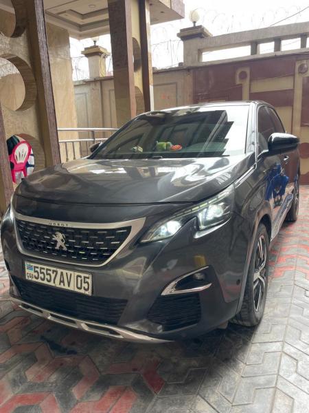 Peugeot 3008 Anne de fabrication  2020 essence automatique volant gauche 4 cylindre prix 15.000  discuter localisation gombe