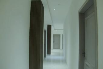 Immeuble moderne en vente  Kintambo sur Mondjiba