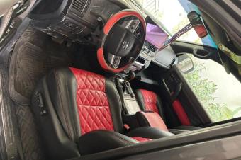 Toyota land cruiser GX.R modifi 2023  Full options  Essence  8 cylindres  Volant gauche  Automatique  Moteur impeccable   Prix  42.000  discut lgrement  Localisation app