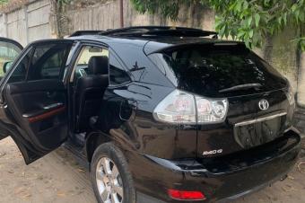 TOYOTA HARRIER SANS PLAQUE  VENDRE 