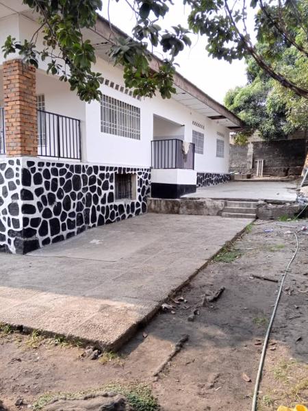 URGENCE  Une maison est le socle dune richesse durable 