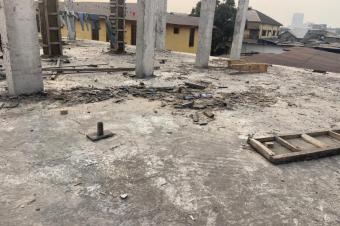 Immeuble stratgique  haut rendement  March central Kinshasa