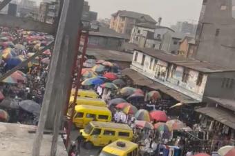 Immeuble stratgique  haut rendement  March central Kinshasa
