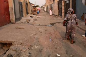  Parcelle habitable avec maison basse  vendre  NgiriNgiri Saio  