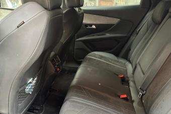 Peugeot 3008  Diesel  4 cylindres  Full options  Automatique  Moteur impeccable   Prix  17.000  discut lgrement  Localisation appel   Offre directe