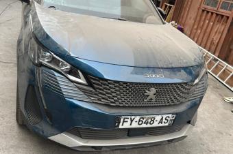 Peugeot 3008  Diesel  4 cylindres  Full options  Automatique  Moteur impeccable   Prix  17.000  discut lgrement  Localisation appel   Offre directe