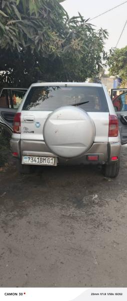 Jeep Rav 4  vendre discutable 