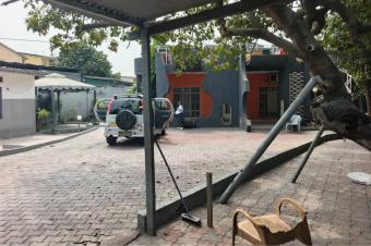 Vente dune villa spacieuse  annexe  Quartier Industriel Limete  