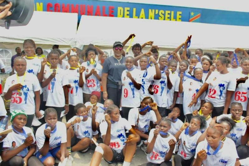 Nsele  Premire dition de la course fminine pour lautonomisation des jeunes filles