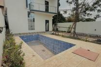 Grande parcelle avec maison et piscine à vendre – Ngaliema, Mimosa immobilier_vente_location