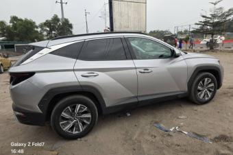 Hyundai Tucson 2022 hybride 2pieces