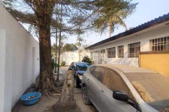Vente  Kintambo Jamaique  deux parcelles du principale   Rf  Bompete   Dimension  2225   Prix 300.000 discuter  Morclement 1125  150.000  discuter