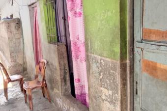 Parcelle avec 4 Portes Locatives  Vendre  NgiriNgiri 