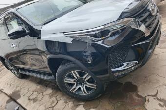 TOYOTA FORTUNER SANS PLAQUE 2025 AUTHENTIQUE  PRIX  55.000 LISOLO MUKIE KK.   AUTOMATIQUE ESSENCES 00.0 KILOMTRES 10Klm CLIMATISATION IMPECCABLES FULLS OPTIONS 44 LO