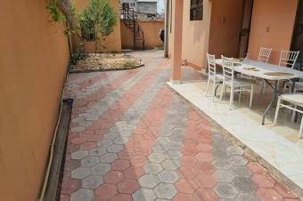 Villa Duplex R1 en vente  Kintambo Rf. Hpital de kintambo 