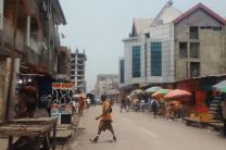 Demi-parcelle locative à vendre – Wangata (Kinshasa, proche Gombe) immobilier_vente_location