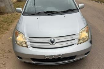 TOYOTA IST SANS PLAQUE  VENDRE 