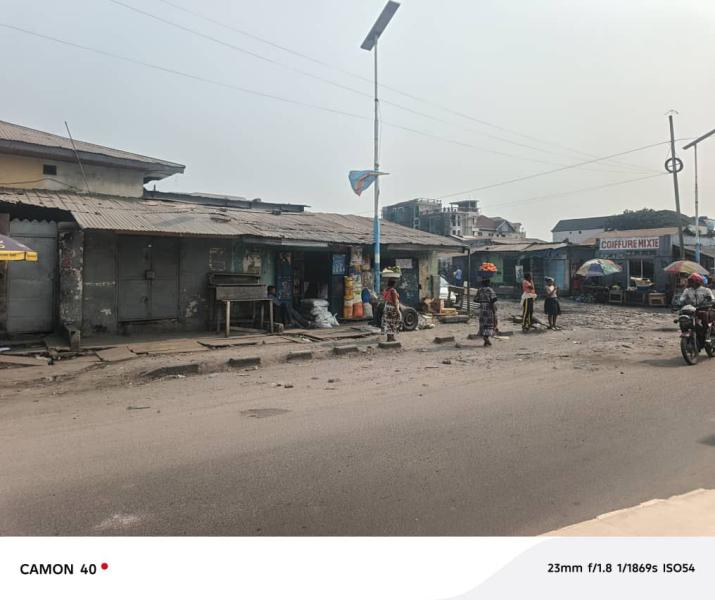 Vente parcelle stratgique  Kasavubu Birmanie sport  sur macadam 