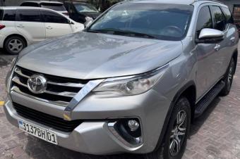 Toyota Fortuner 