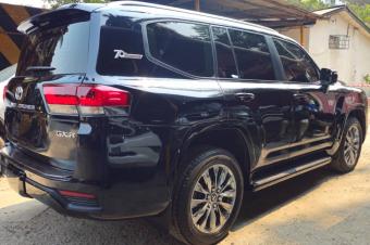 Toyota land cruiser GXR 