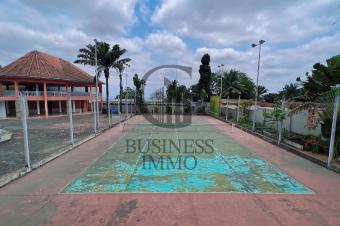 GBUSINESS IMMO VOUS PROPOSE EN LOCATION UNE VILLA DE STANDING AU SEIN DUNE CONCESSION PRIVE COMPRENANT 10 VILLAS IDENTIQUES CHACUNE AVEC SA PISCINE PRIVE.