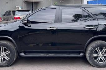 Fortuner 2019 essence automatique 4cylinder kilomtrage 38000 camera de recul Prix 39000 a discuter