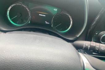 Toyota Highlander anne 2022 sans plaque toit panoramique kilomtrage trs faible  volant normal prix  35.000  lgrement ngociable 