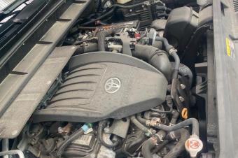 Toyota Highlander anne 2022 sans plaque toit panoramique kilomtrage trs faible  volant normal prix  35.000  lgrement ngociable 