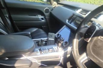 RANGE ROVER SPORT   AUTOMATIQUE  VOLANT DROIT ANNE 2018 PRIX 28.000  APPEL  