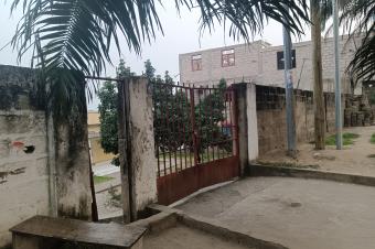 GS13IMMO SARL met  votre disposition la vente de cette parcelle  sur Macadam QMaman Yemo. Rf Arme. CMontngafula. Dimension 3040M. Prix 250.000  discuter.  vous.