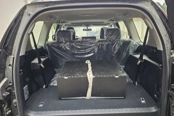 Arrivage Toyota Prado Txl Brand New Couleur  NoireNoire Annee 2023 70th Anniversary Automatique Steptronique Essence 4 cylindre Demarrage bouton Inter