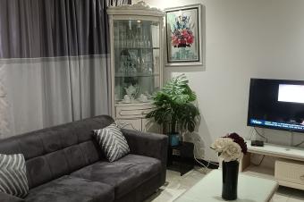 GS13IMMO SARL met  la disposition de tous la location de cet appartement meubl lumineux  et luxueux. CGombe. Rf Forescom. Loyer 3.000. Garantie 31.  vous.