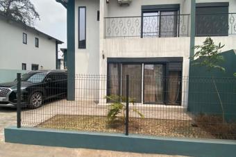 Belle villa duplex  vendre  Kin Malebo 