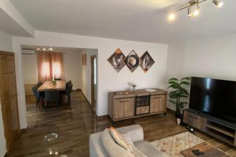 Belle villa duplex  vendre  Kin Malebo 