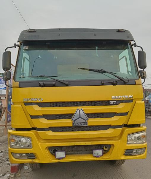 GS13CAR SARL met en vente ce Grand Vhicule SINO TRUCK HOWO Benne sans plaque dimmatriculation. Localisation  LembaTerminus. Prix de dpart  60.000  discuter.  vous.
