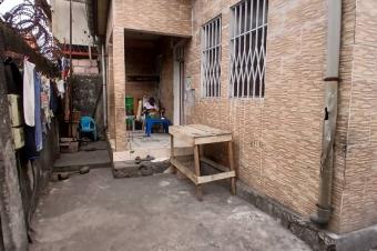 Parcelle  Matete R1 10 sur 25m 170.000