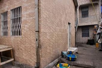 Parcelle  Matete R1 10 sur 25m 170.000