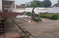 Vente d’une grande parcelle à Ngaliema /Macampagne  Réf : place commercial  Dimension : 25/60   mediacongo