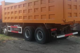 GS13CAR SARL met en vente ce Grand Vhicule SINO TRUCK HOWO Benne 40Tonnes sans plaque dimmatriculation. Localisation Lemba. Prix d dpart 72.000  discuter.  votre coute.