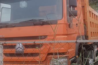 GS13CAR SARL met en vente ce Grand Vhicule SINO TRUCK HOWO Benne 40Tonnes sans plaque dimmatriculation. Localisation Lemba. Prix d dpart 72.000  discuter.  votre coute.