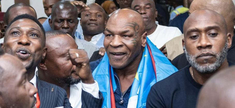 Le boxeur américain Mike Tyson est arrivé à Kinshasa pour célébrer les 50 ans du « Rumble in the Jungle »
