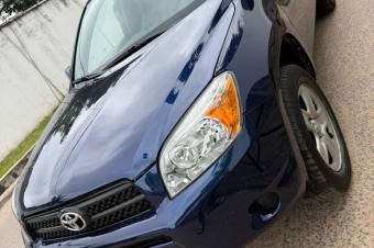 TOYOTA NEW RAV4 A VENDRE A KINSHASA 