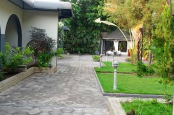 Vente  GombeZone A  Rf  Roi BAUDOUIN  Dimension  2000 mtres carrs