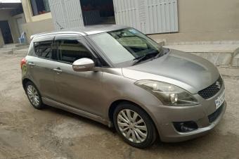 Suzuki Swift new  Couleur dorigine  Climatise  Essence   4 cylindres  Prix 5500  discuter
