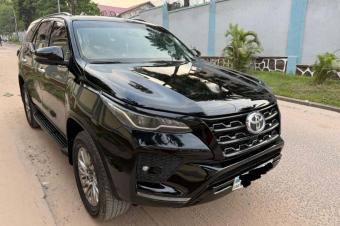 Toyota fortuner 2022 Authentique 