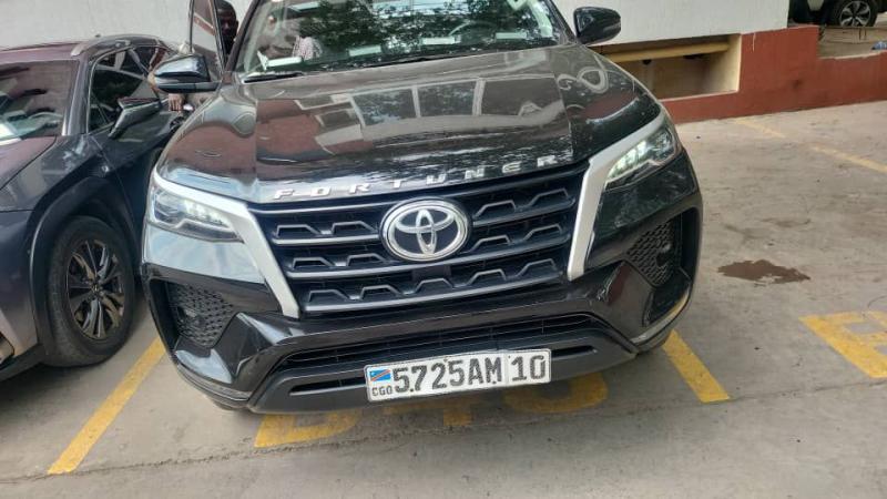 Toyota Fortuner 2023 Authentique 